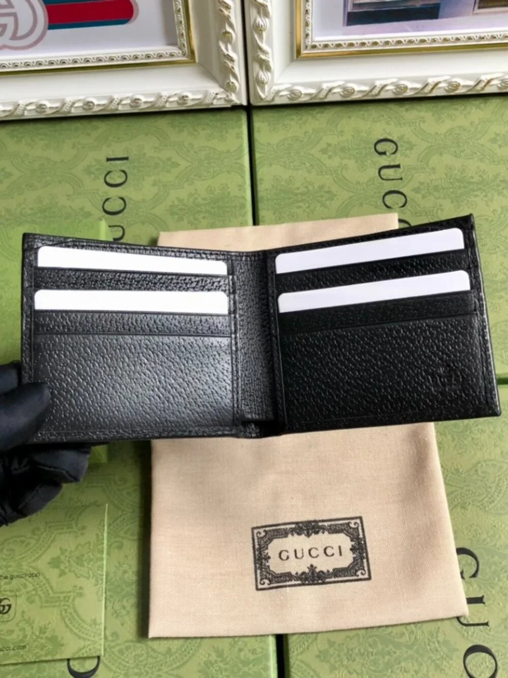 Gucci Aria GG Supreme Wallet with Interlocking G